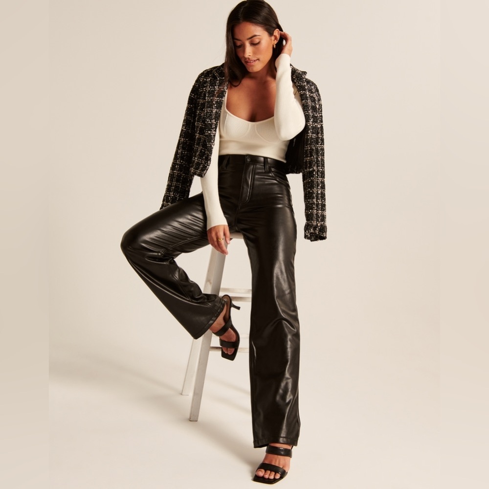 Curve Love Vegan Leather 90s Relaxed Pant - Picture 2 of 7